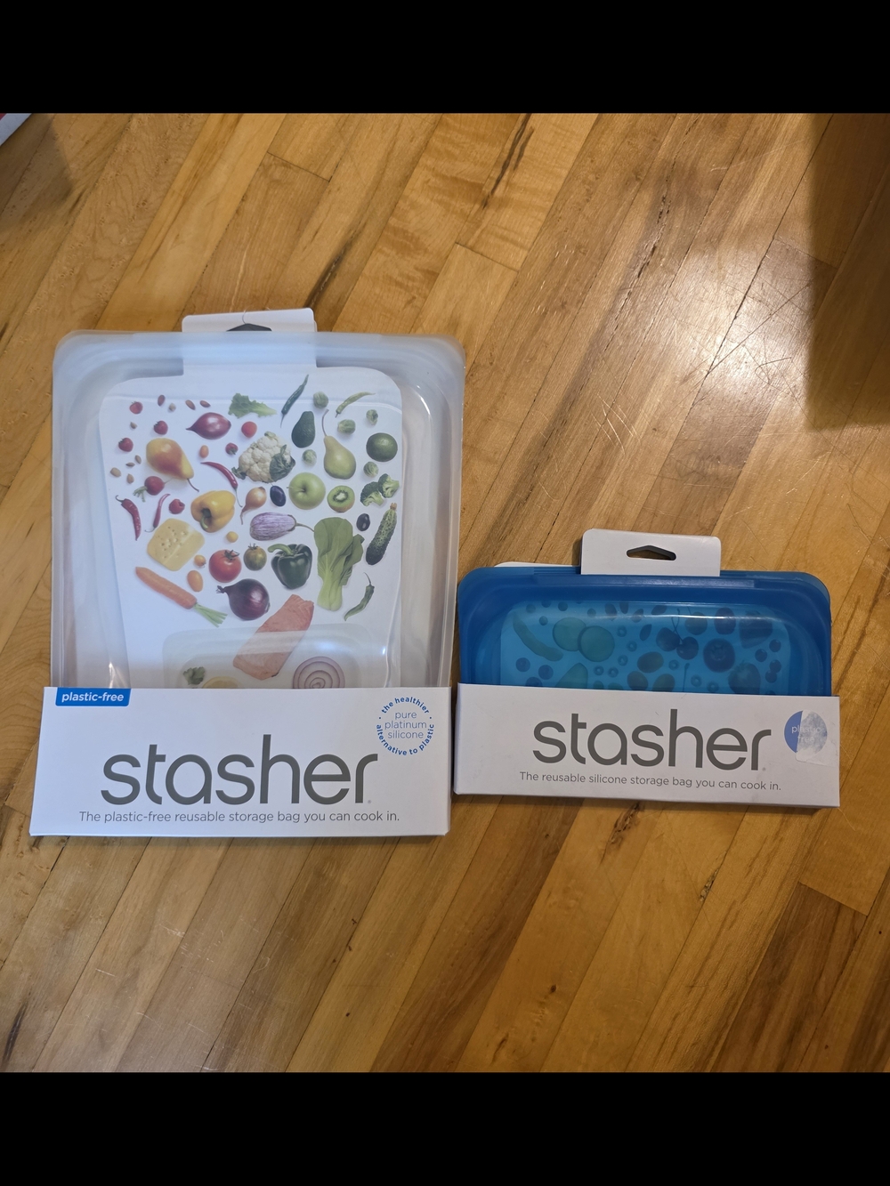 Stasher Reusable Silicone Food Storage Bags - White and Blue